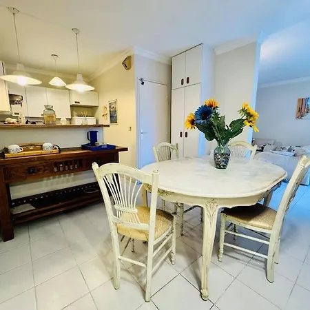 L'orangerie, 2 Prs, Jardin, 5 Min Bord De Apartment *