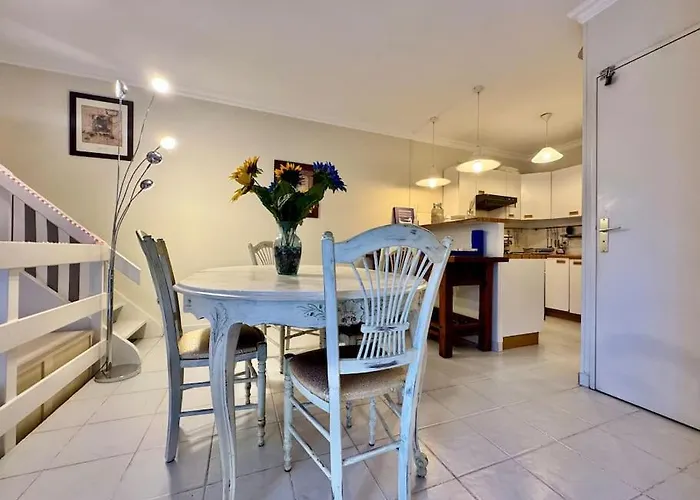 Apartment L'orangerie, 2 Prs, Jardin, 5 Min Bord De Antibes